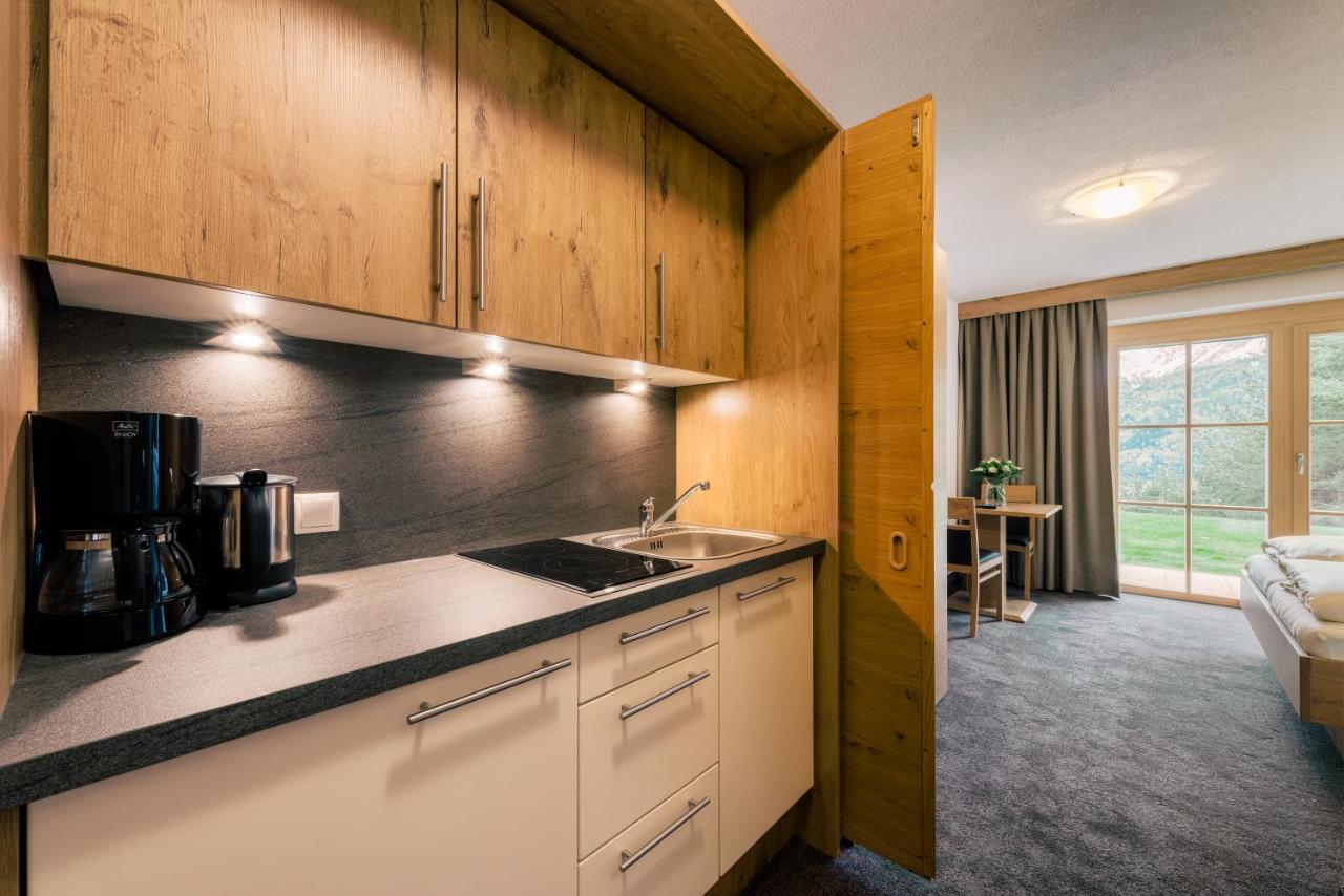Appartements Alexander Fiss Exteriör bild